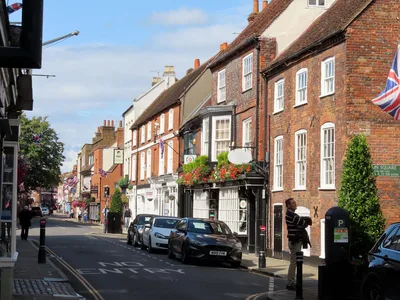 Windsor Castle Half-Day from London by Luxury Coach
