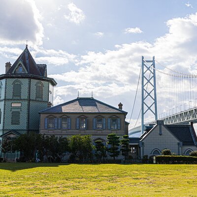 Kobe: Maiko Scenic and Cultural Highlights Guided Tour