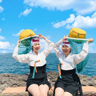 [Jeju] Private Photoshoot with Traditional pearl diver Haenyeo Costume