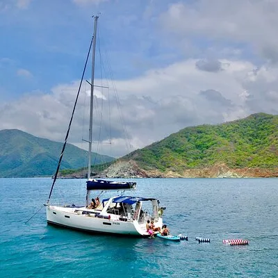 Velero Santa Marta Tayrona