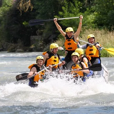 Tom Rafting