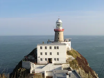 Howth Cliffs and Ireland's Eye Ferry Boat Tour in Dublin