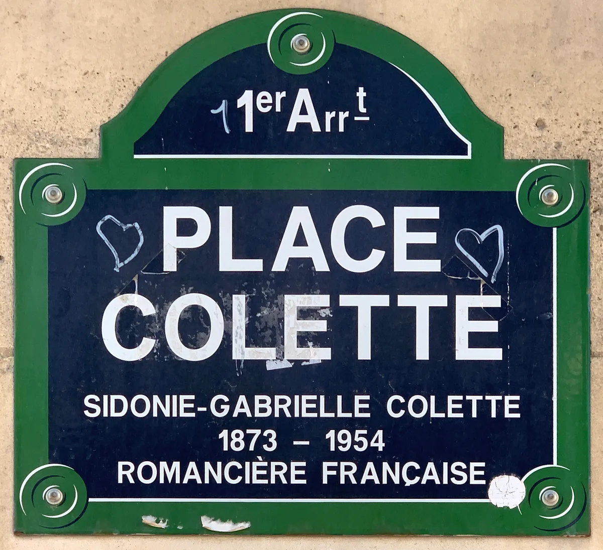Paris 2-Hour Private Walking Tour with Personal Photographer