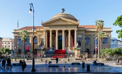 Palermo Original Street Food Walking Tour by Streaty: Teatro Massimo, Capo & Vucciria Markets