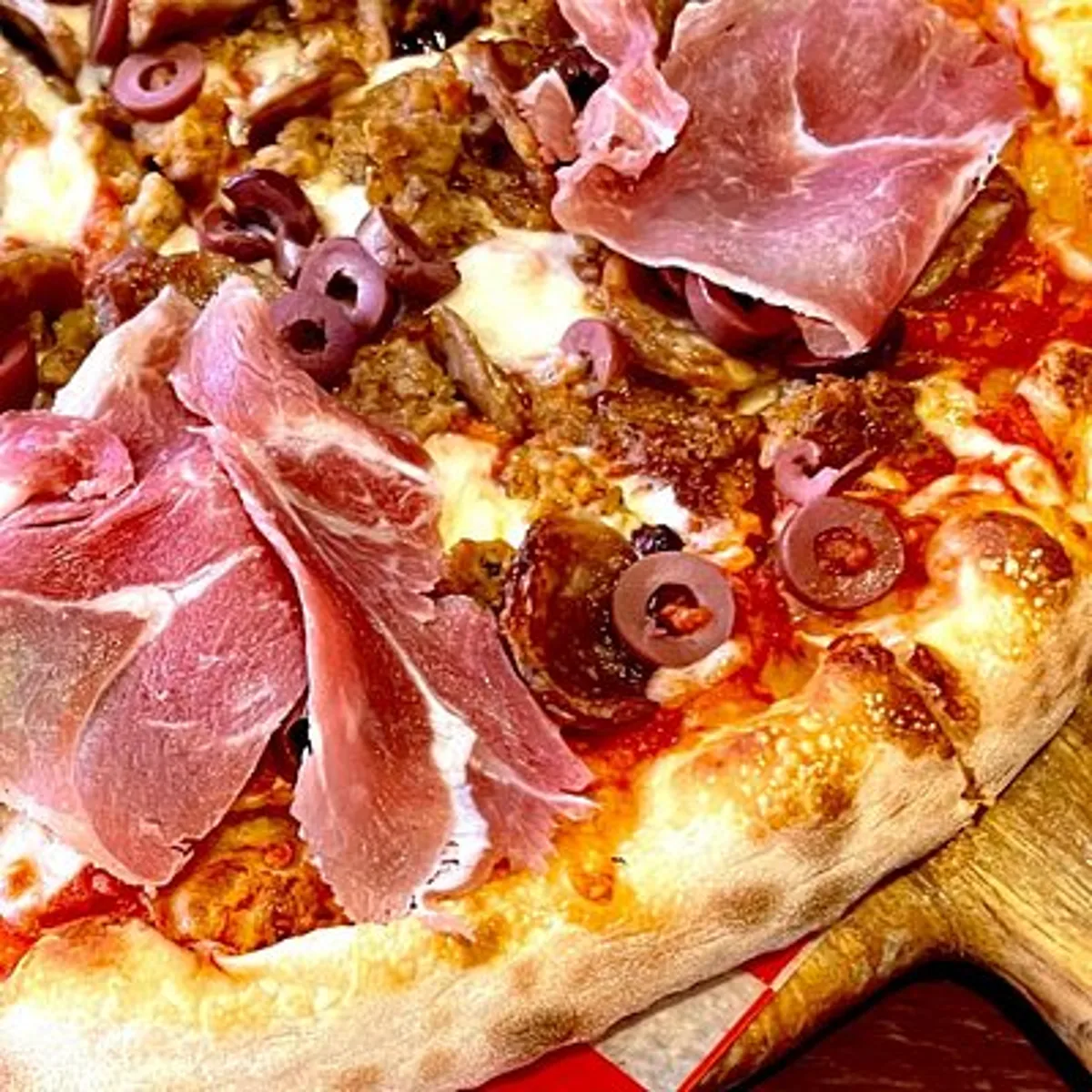 NYC: Greenwich Village Food Tour with 6 Locals Favorites Dishes