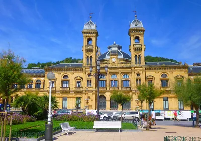 San Sebastian Pintxo and D.O. Wine Tasting Tour