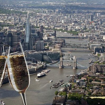 35 minute London Sightseeing Flight for 2 with Champagne