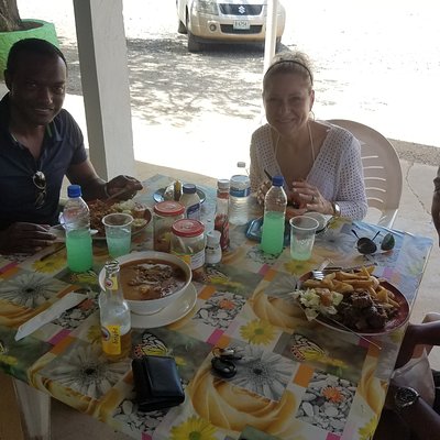 Private Local lunch and Kralendijk neighborhood tour