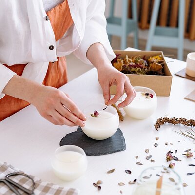 DIY Candle Making Class at a Local Wine Bar in Atlanta