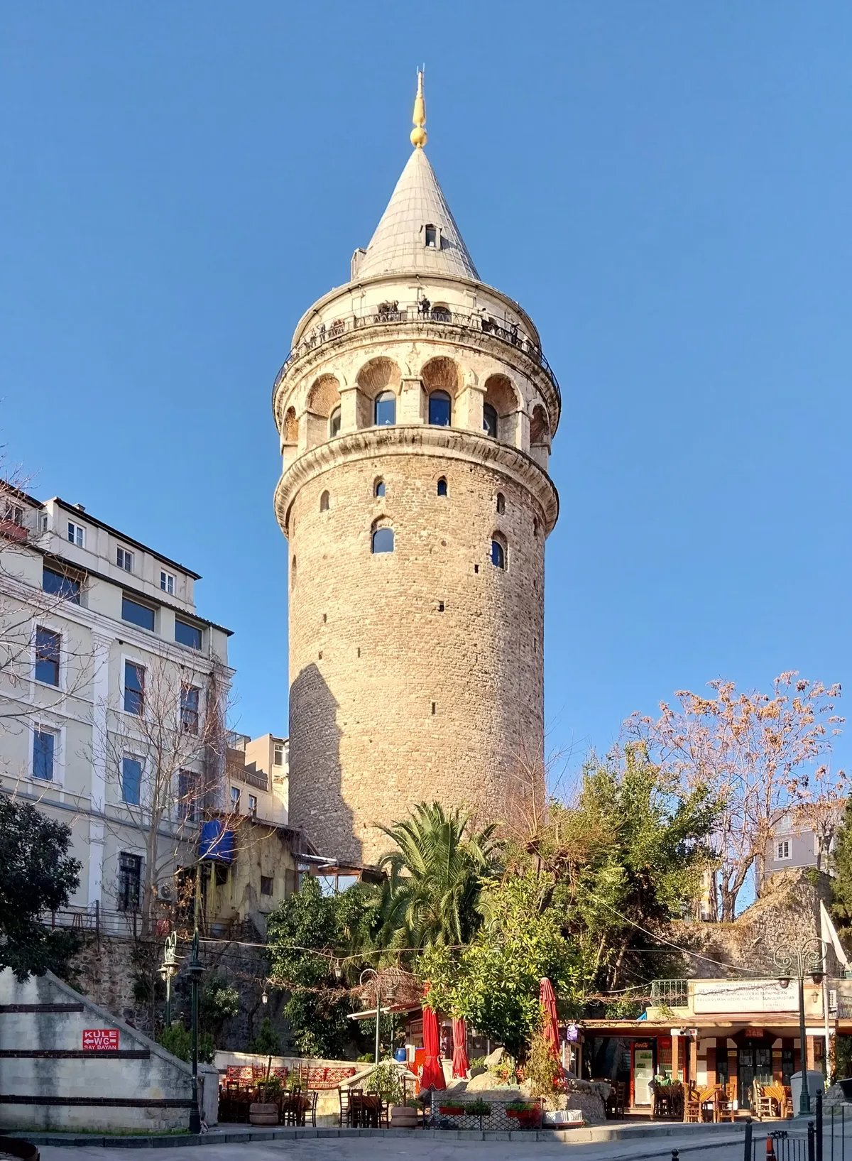 2-Hour Bosphorus Cruise in Istanbul with Guide