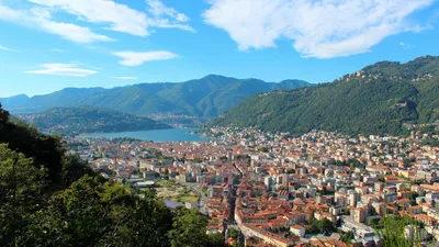 Lake Como Boat Tour to Varenna Villa Monastero & Bellagio Small-Group 8-9 Hours
