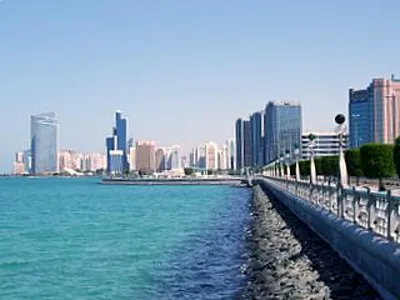 Abu Dhabi Guided Sightseeing Boat Tours - Yas Island, Corniche & Maya Island