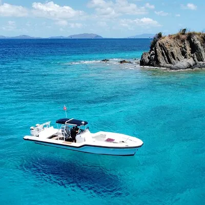 Quintessence charters aboard M/V Apotheoseas