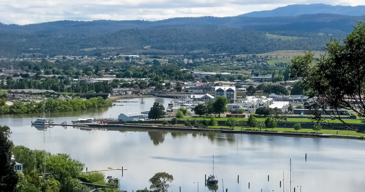 Tamar Valley Wine Tour in Launceston with Lunch