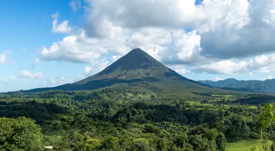 La Fortuna Full-Day Hiking Tour with Arenal Hanging Bridges, Waterfall Swim and Volcano Hike