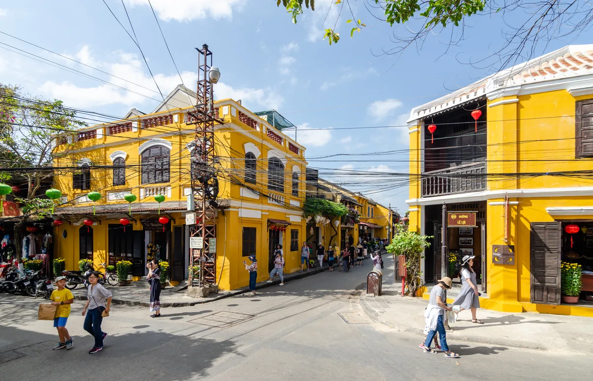 Hoi An countryside cycling tour with Tra Que Vegetable Village and Coconut Forest