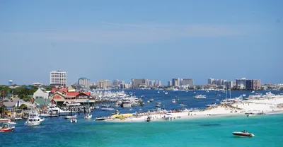 Destin Harbor 90-Minute Original Cruisin Tikis Harbor Lights Cruise