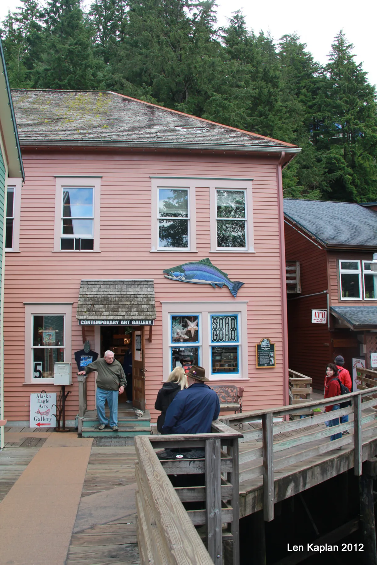 Ketchikan 2.5-Hour Wildlife and Scenic Tour Including Saxman Totem Poles and Herring Cove