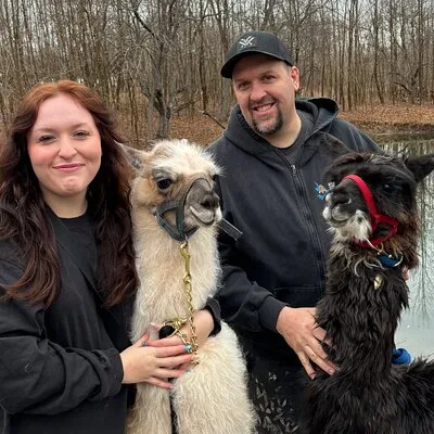 Hike & Lunch with Llamas