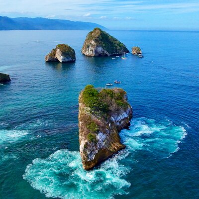 Snorkeling at Los Arcos 5 islands Hidden Beach and Cliff Jumping