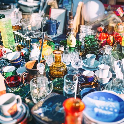 Helsinki Vintage Shopping Tour with a Local