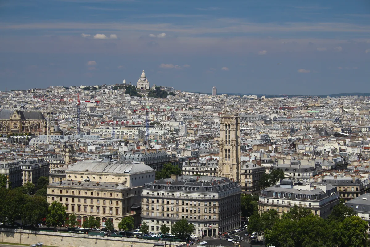 Montmartre District and Sacré-Coeur Basilica 2.5-Hour Exclusive Guided Walking Tour