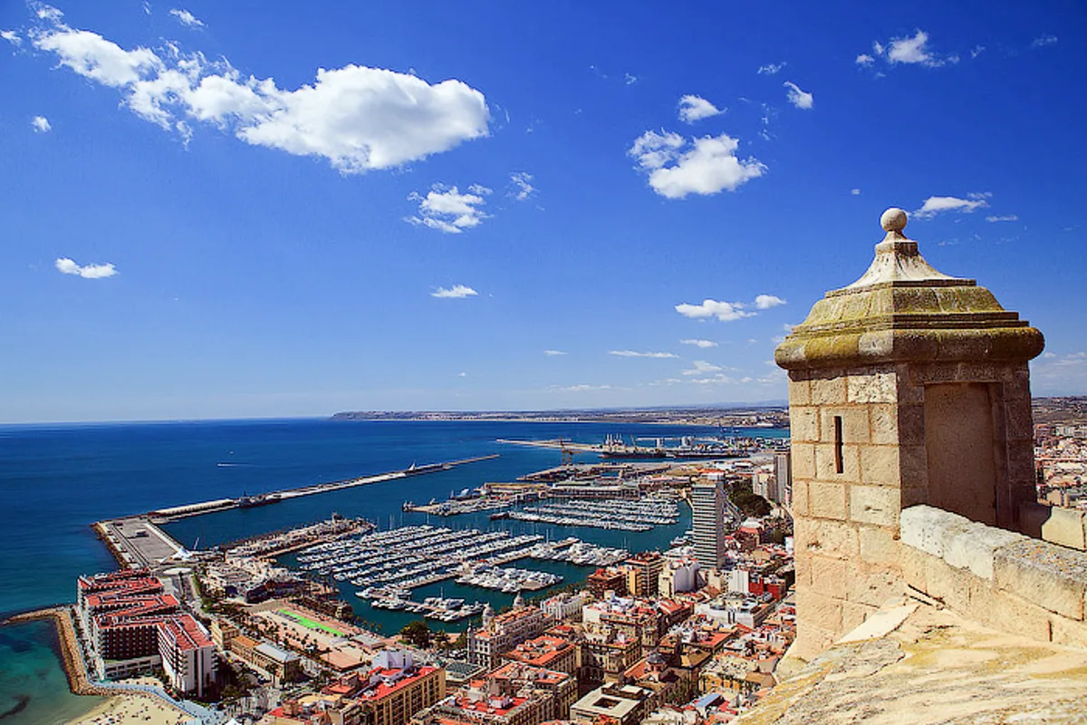 Alicante Paella Cooking Class with Tapas, Drinks and Marketplace Visit