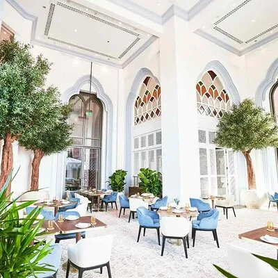 Lebanese Terrace and Emirates Palace with Transfer and Lunch