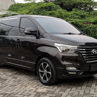 Private Transfer Bariloche Airport BRC to Bariloche or Villa La Angostura by van
