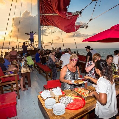 Koh Samui Romantic Sunset Cruise Tour By Red Baron Chinese Sailboat
