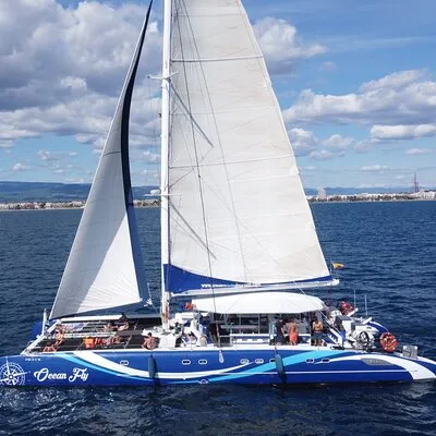 1 Hour Catamaran Sailing Tour in Cambrils