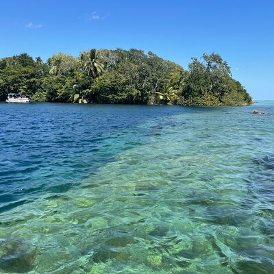 Pontoon Tour of the 7 Color Lagoon