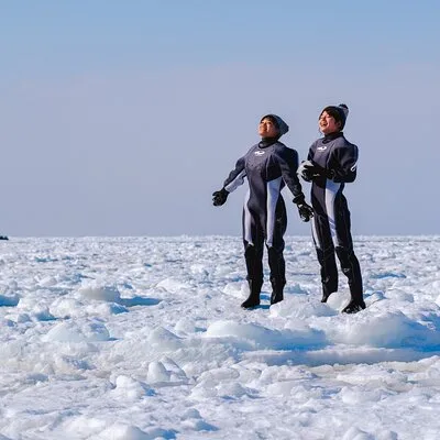 2hours Drift ice walk guided tour in Shiretoko National Park
