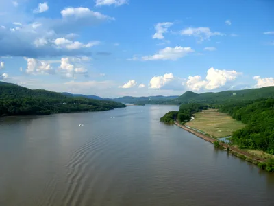 Hudson River Sightseeing Cruise on the Rip Van Winkle II from Kingston