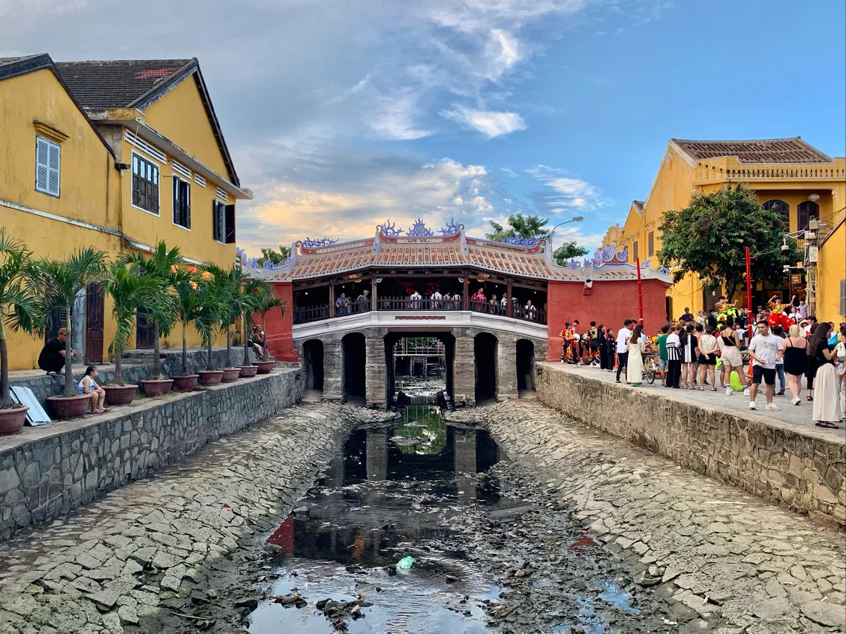 Hoi An Walking Tour with Japanese Covered Bridge