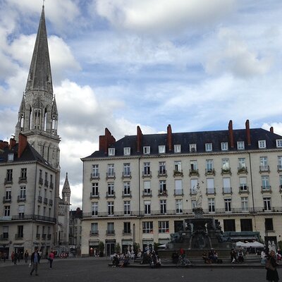 Explore Nantes in 60 minutes with a Local