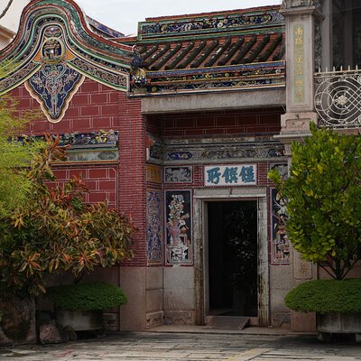 Chinese Clan Secrets and History Guided Walking Tour in Penang