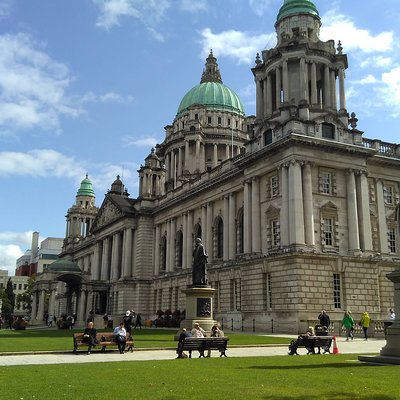 Belfast's Iconic Sites: A Self-Guided Audio Tour
