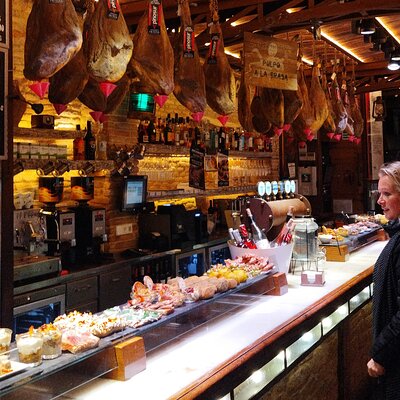 Pamplona Pintxos Tasting Tour in the Old Town