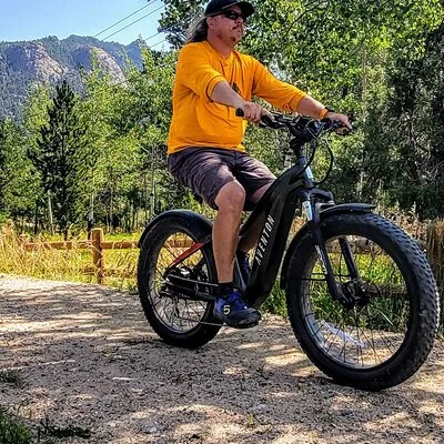 E-bike ride around the beautiful Estes Lake bike path