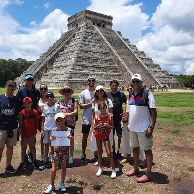 Chichen Itza Guided Group Walking Tour - Last minute booking