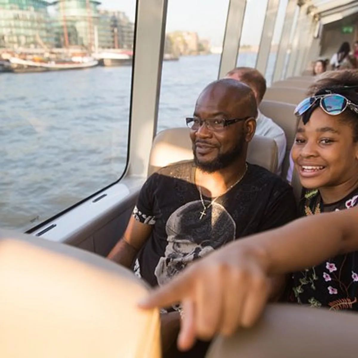 London: IFS Cable Car + Uber Boat One Way River Thames Cruise