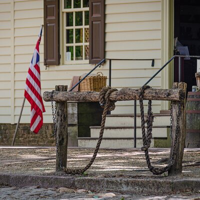 Shadows of the Past Private Tour: Tracing Slavery’s Legacy