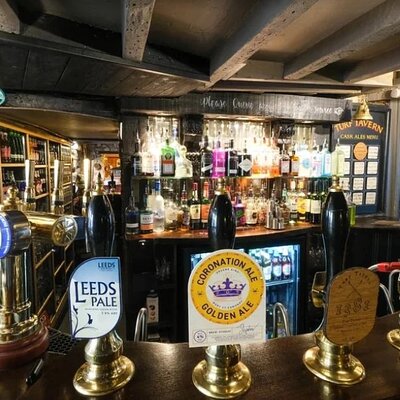 Oxford Pub Tour: Historic Pubs and Local Brews