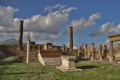 Pompeii Ruins Sharing Tour with Private Guide