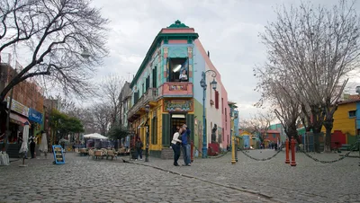 Buenos Aires La Boca 2-Hour Walking Tour with Murals & Stadium