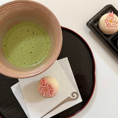 Japanese Sweets Making and Great Buddha in Kamakura
