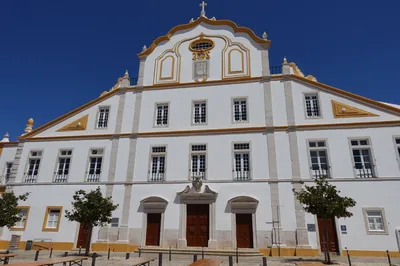 Algarve Jeep Safari #1 from Portimao with Distillery Visit and Lunch