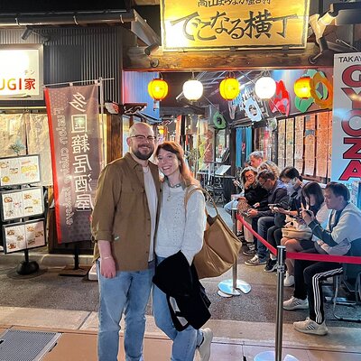 Takayama: Private Night Walking Tour with Dinner