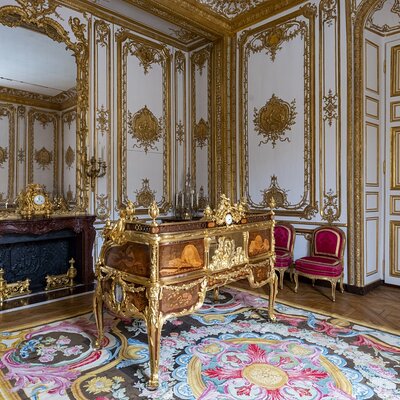 Versailles - Guided Tour in The King's Private Apartments